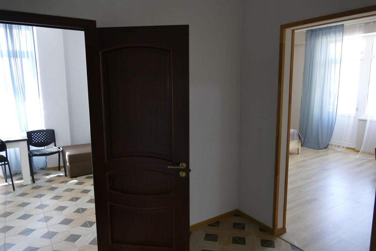 Apartments Na Beregu Сухумі Екстер'єр фото